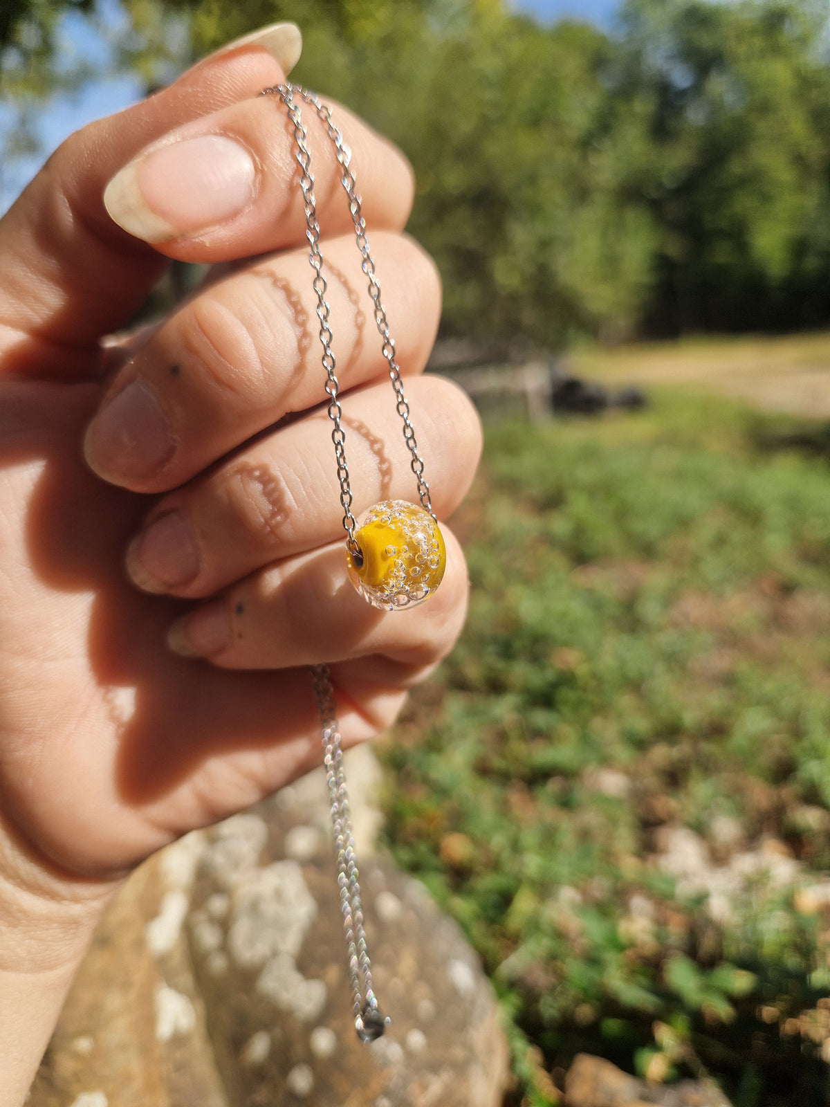 Collier écume moutarde